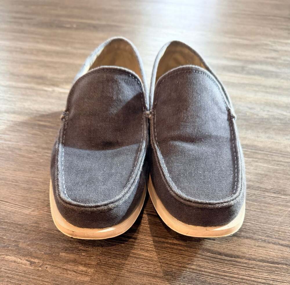 Margaritaville Island Reserve Slip-On Shoes Size 9.5 Grey Canvas Loafers